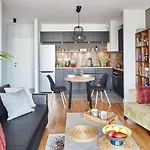 Elegant Apartment Zoliborz Arkadia By Renters Prestige